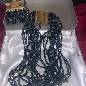 NWT Elegant peacock seed Beaded Necklace with Wooden Clasp